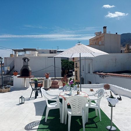 Villa Charming House In Illar With Mountain View And Balcony Exterior foto